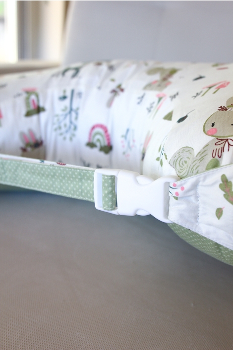 Наволочка для годування, оленята на бiлому